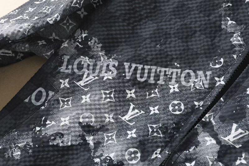 Louis Vuitton Outwear